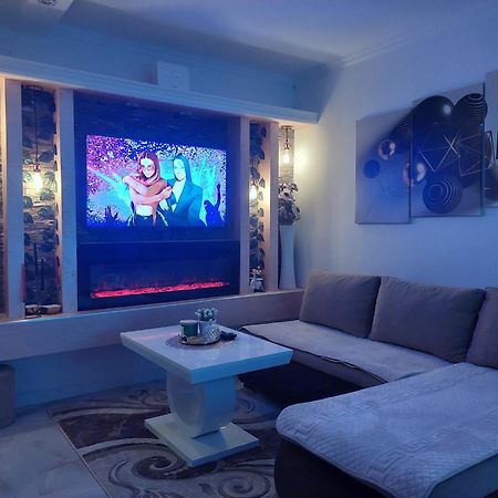 Apartman Star Lux Kula Zewnętrze zdjęcie