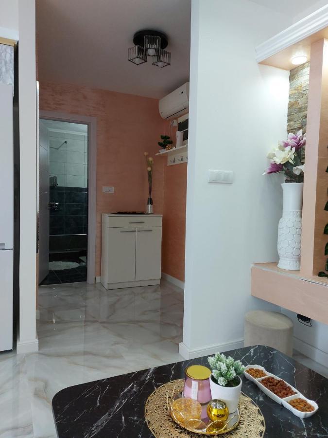 Apartman Star Lux Kula Zewnętrze zdjęcie